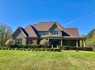 695 Bluebank Rd, Morehead, KY 40351