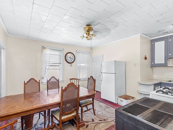 5th image of 84 Cory St