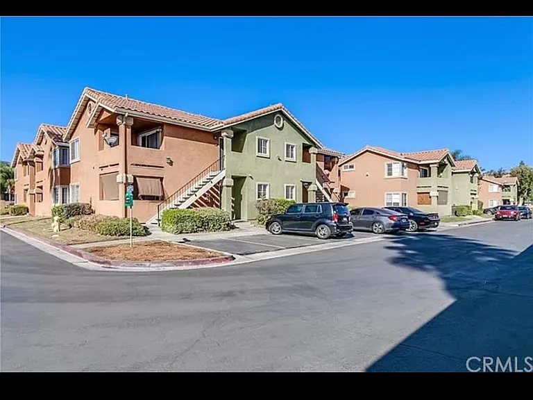 16377 Lakeshore Dr #6I — Photo 3