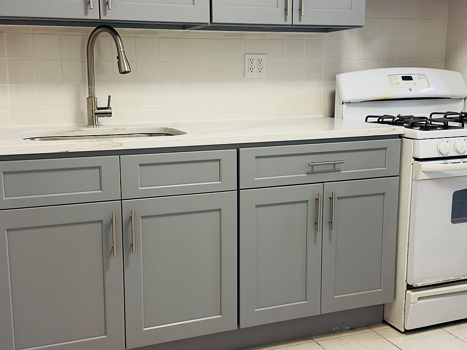 1st image of 725 Avenue X #1