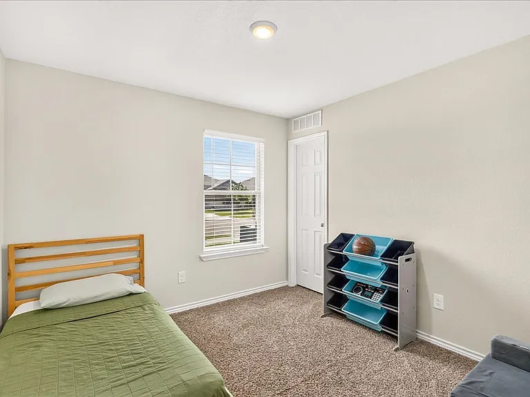 3913 Targaryen Way — Photo 20