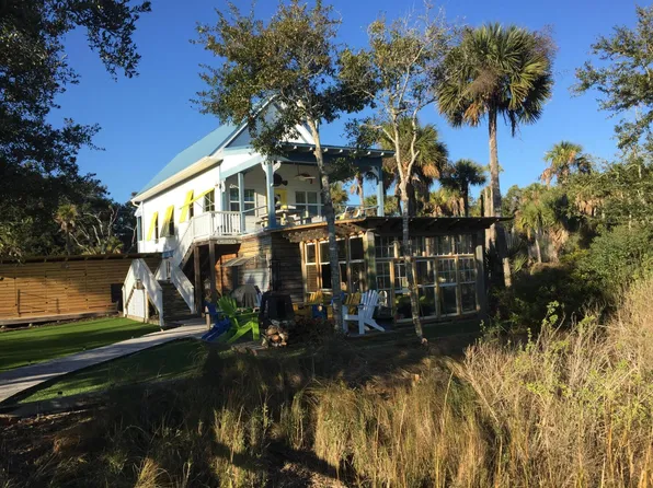 3813 Buccaneer Rd, Isle Of Palms, SC 29451