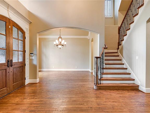 2nd image of 5606 Bryn Mawr Dr