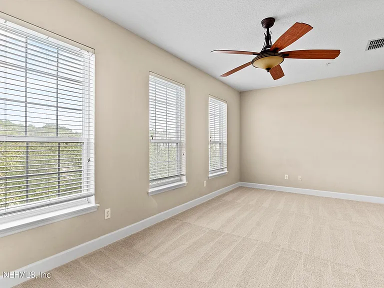 4368 Ellipse Dr — Photo 16