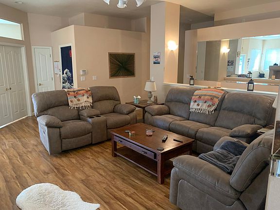 3rd image of 5208 Brondsbury Ln