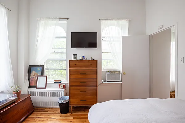 Rented by Douglas Elliman | media 6