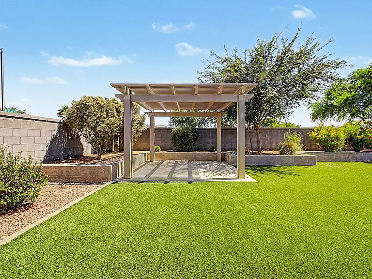 1315 W Alpine Tree Ave — Photo 31