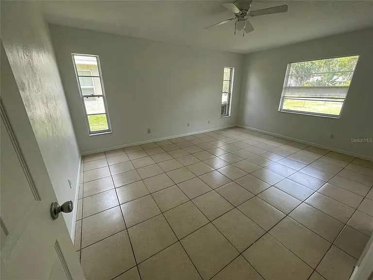 12 Farraday Ln #A — Photo 7