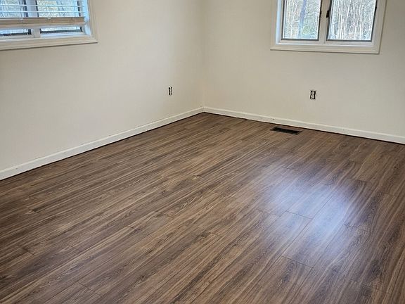5th image of 631 Patriot Ln