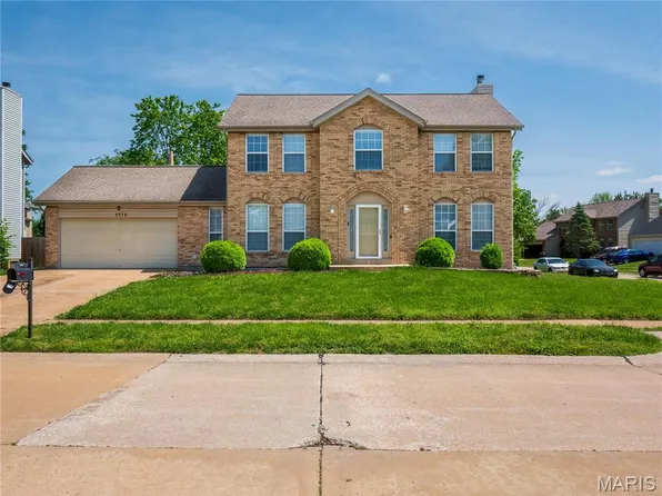 3078 Willow Creek Estates Dr, Florissant, MO 63031