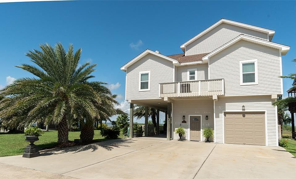 1st image of 22614 Bay Point Dr