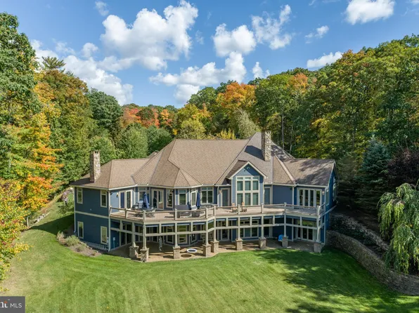 2524 Stockslager Rd, Oakland, MD 21550