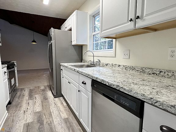2nd image of 103 Bluebell Ct