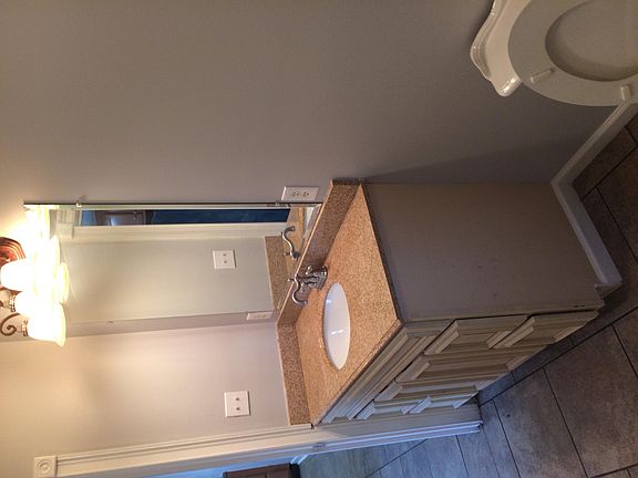 5th image of 818 Farragut Ave