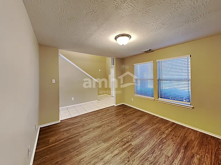 5446 Aloe Ave — Photo 8