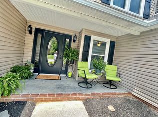 356 Country Run Cir, Powell, TN 37849