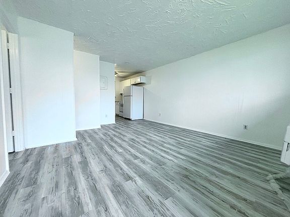 5th image of 3215 Jeffcott St #2