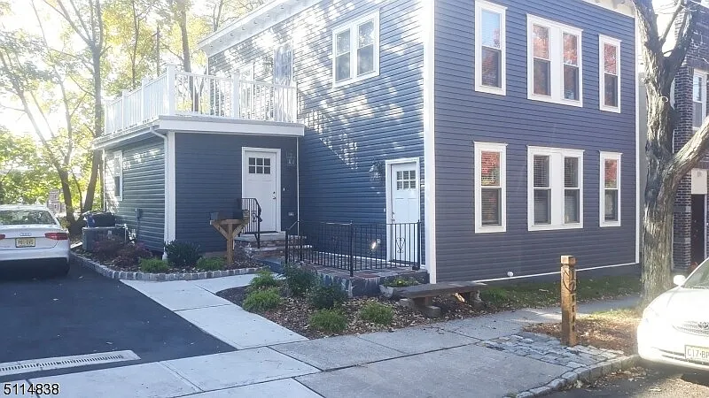 12 Sherman St #1
