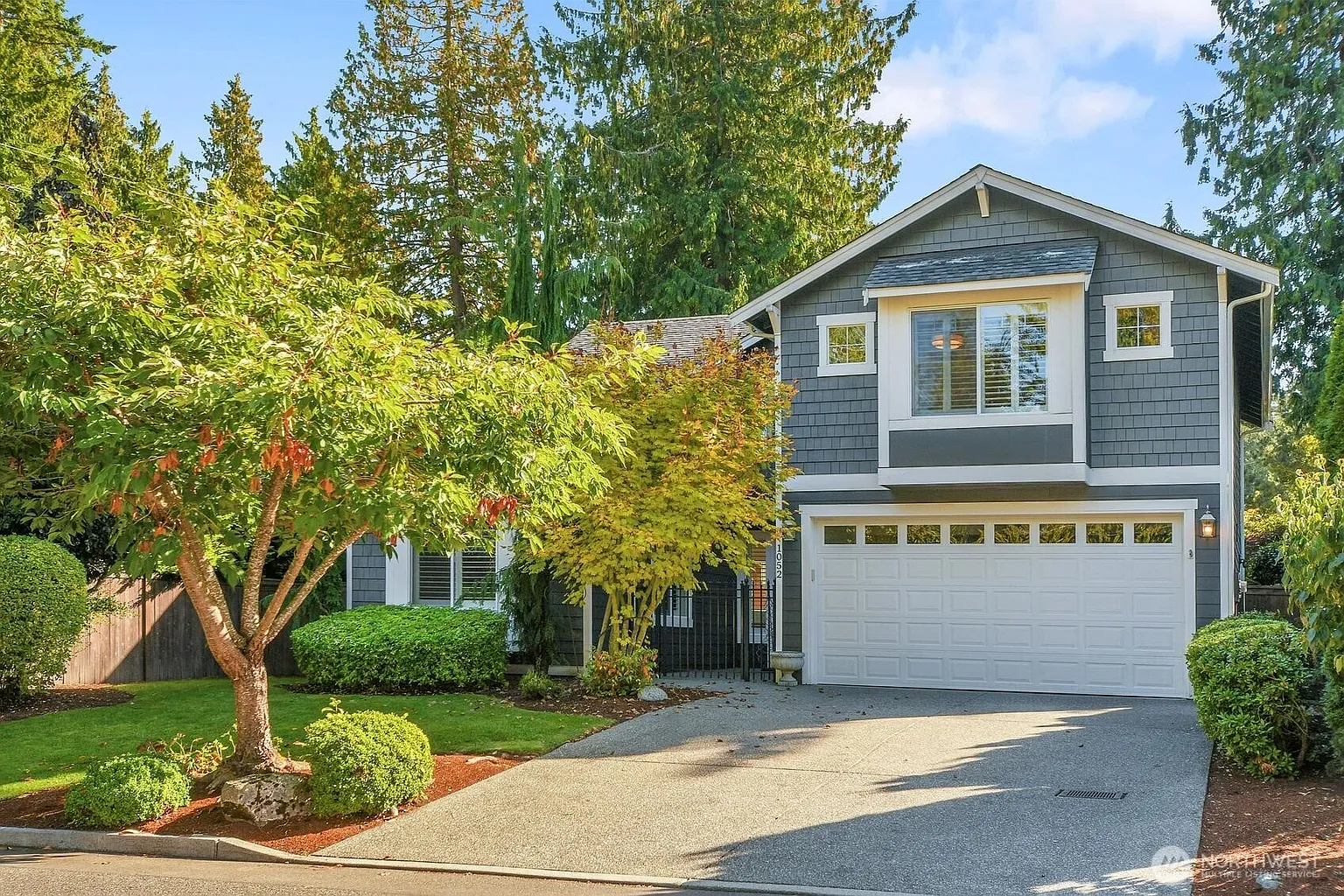 1052 Alder Street photo 1