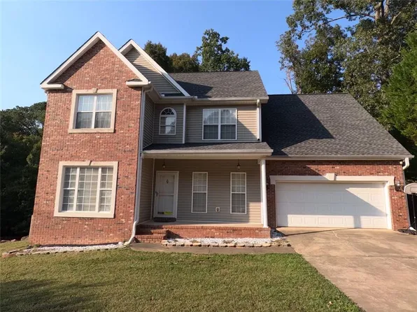 215 W Springs Dr, Macon, GA 31220