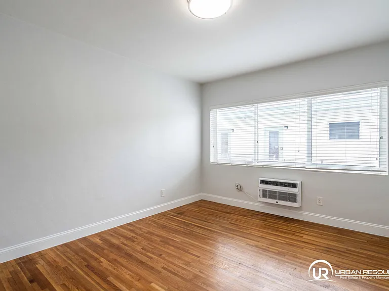 8330 Byron Ave #7 — Photo 12