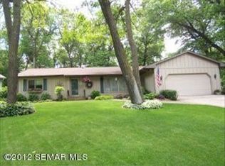 1605 Woodhaven Pl, Owatonna, MN 55060