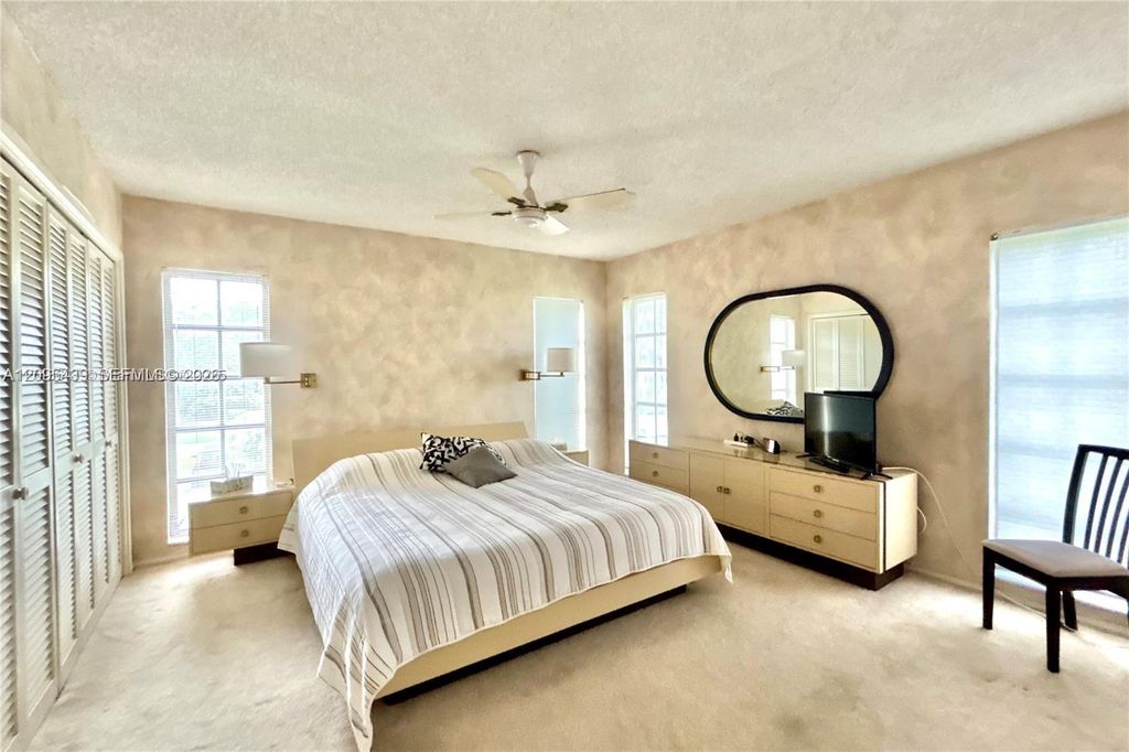 2900 N Palm Aire Dr APT 210, photo 8