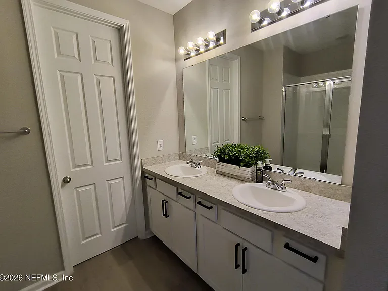 5747 Tomahawk Lake Dr — Photo 10