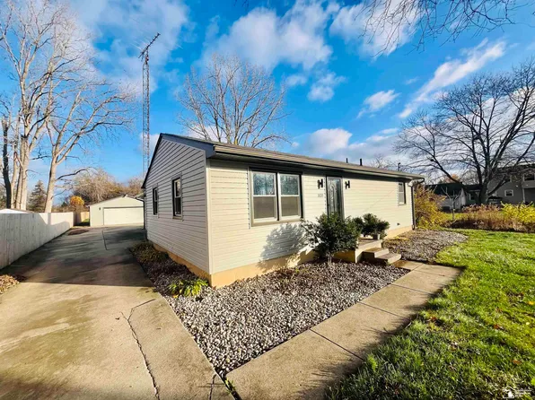 3232 2nd St, La Salle, MI 48145