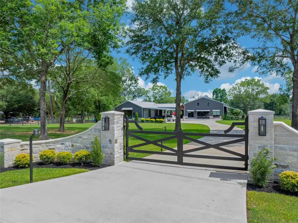 18859 Kinkaid Rd W, Montgomery, TX 77316