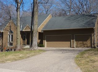 1206 Wildwood Way, Chaska, MN 55318