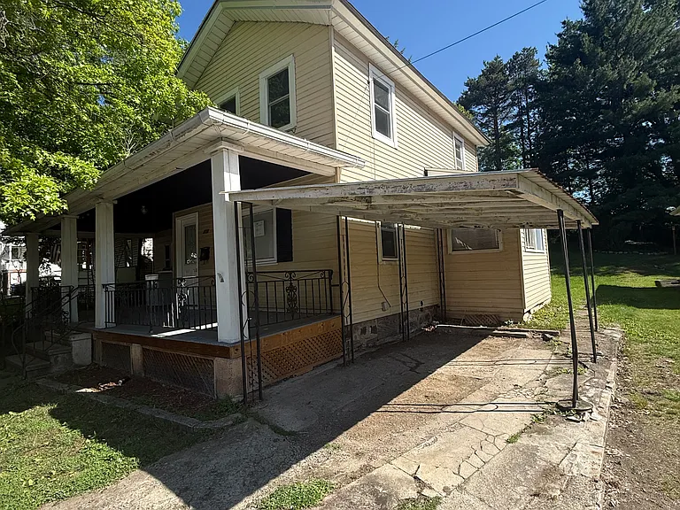418 Leggett St — Photo 1
