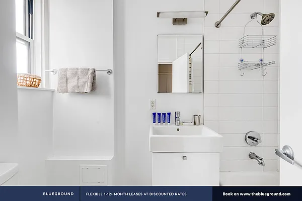 Rented by The Blueground | media 54