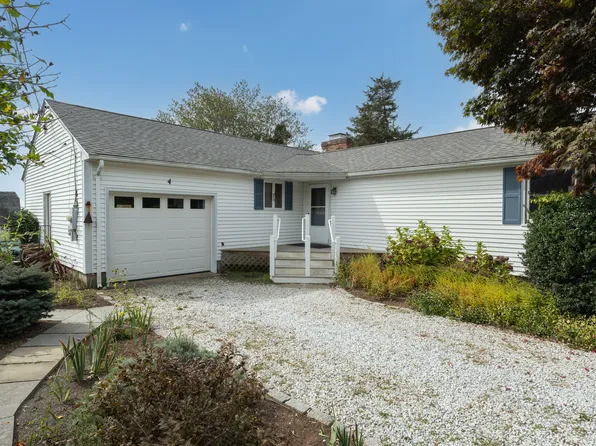 4 Sea View Avenue, Old Saybrook, CT 06475