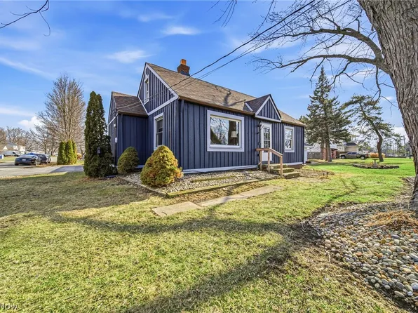 33378 Lake Shore Blvd, Eastlake, OH 44095