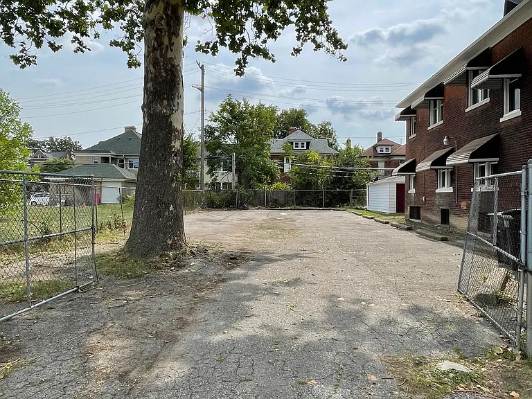 1427 Calvert Ave — Photo 13