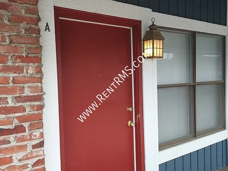 3401 SW Gage Blvd #A — Photo 2
