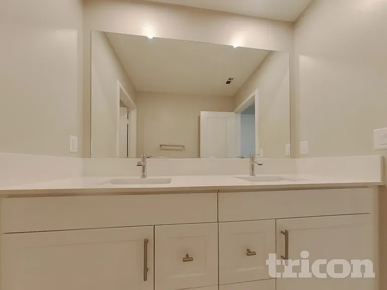 1734 Lorraine Ave — Photo 16