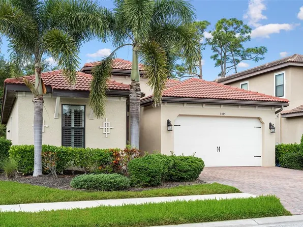 1015 Bluffwood Dr, Nokomis, FL 34275