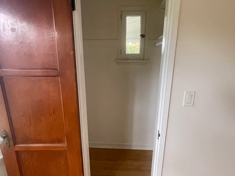 11710 Pearl St — Photo 9