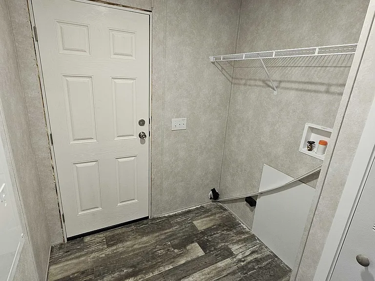 2300 Lafayette Ave #26 — Photo 15