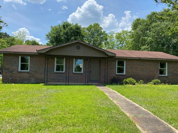 1001 Meharis Cir, Dothan, AL 36303