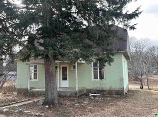 402 Weaver St, Linn Grove, IA 51033