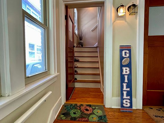 2nd image of 31 Mumford St