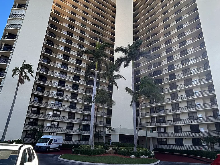 9500 S Ocean Dr #1510 — Photo 3