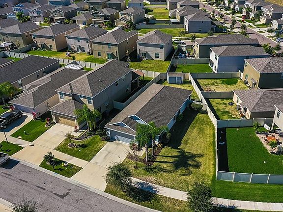 5th image of 7007 Feather Wood Dr