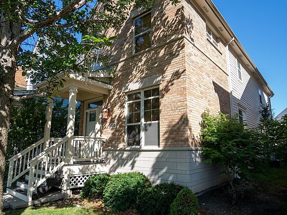 4th image of 2422 W Lake Ave