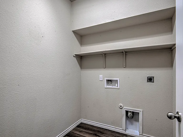 6107 Lavaca Dr — Photo 15