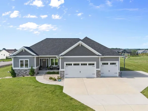 1619 Fissure Trail, Columbus, WI 53925