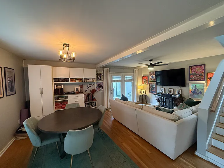 940 Gale Ln #129 — Photo 3